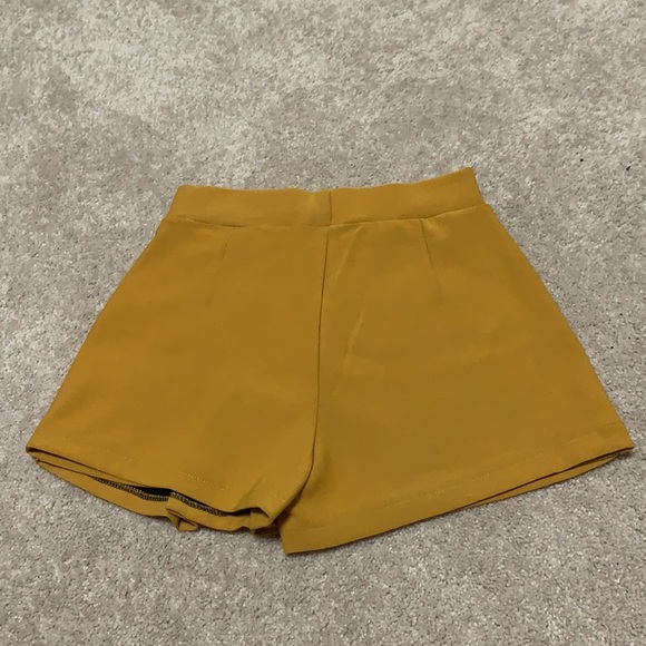 NWT SKORT - Picture 2 of 5